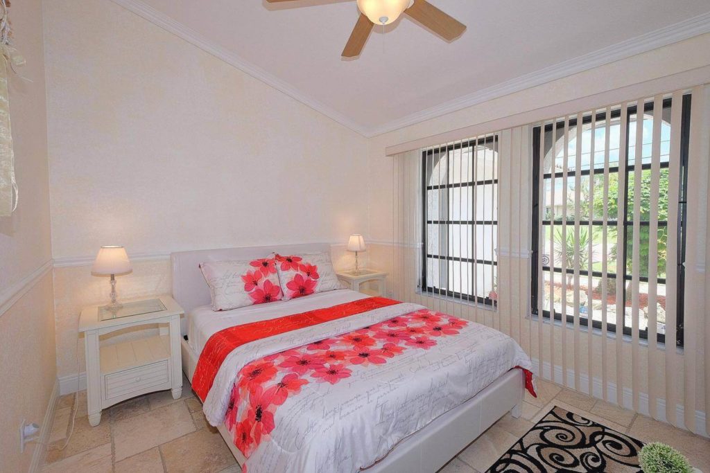 Schlafzimmer mit Doppelbett Villa Endless Love Florida